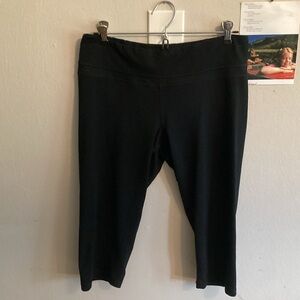 Women’s Large C9 by Champion Black Capri Yoga Leggings